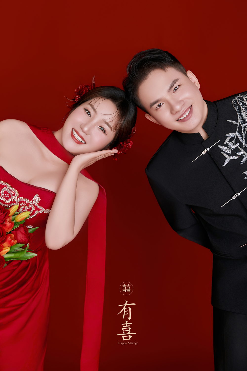 宦宝亮与袁媛媛红妆合影